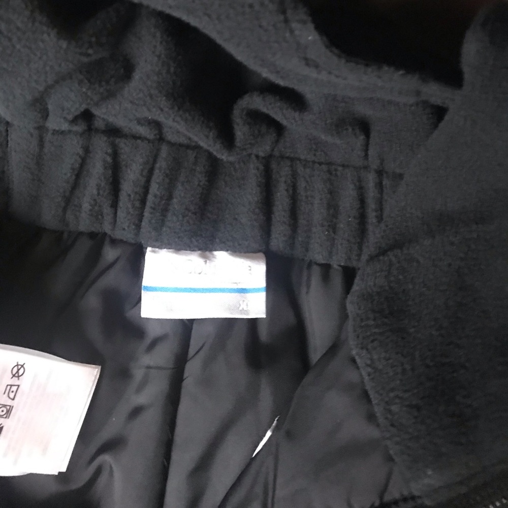 Boys winter over all size extra small.black color.Columbia brand .